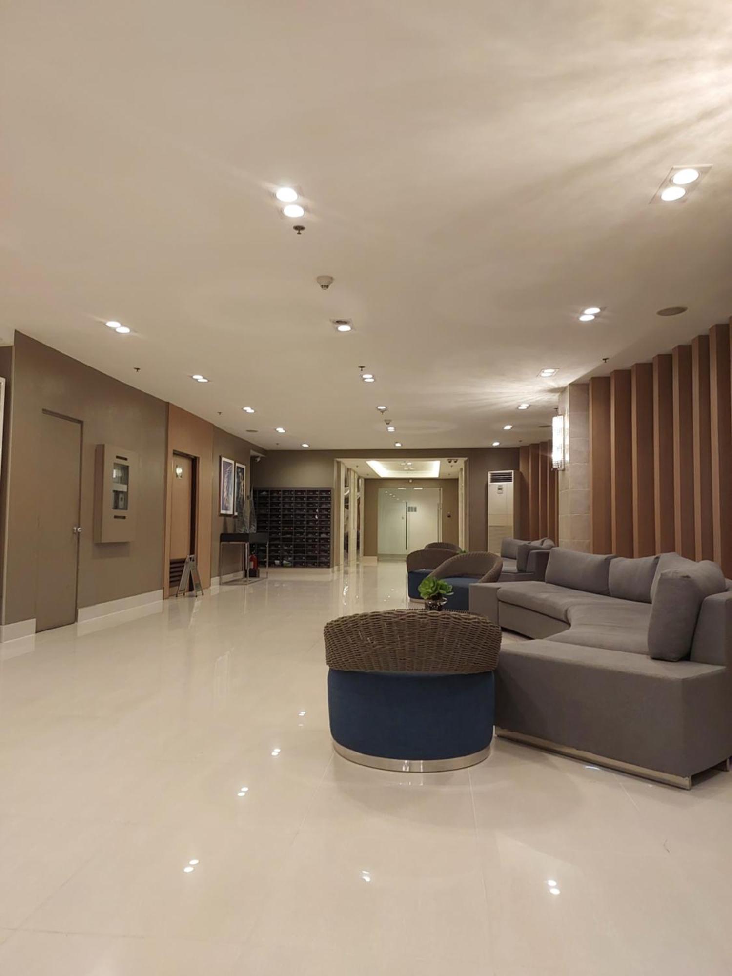 Sea Residences Moa Jaylord Place Манила Экстерьер фото
